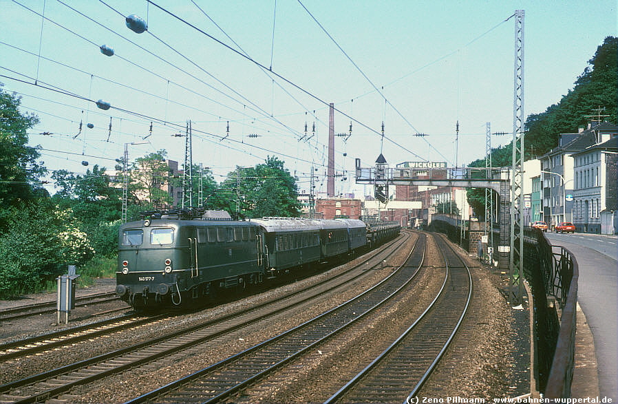 (c) Zeno Pillmann   www.bahnen-wuppertal.de