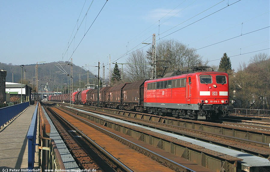 (c) Peter Hlterhoff   www.bahnen-wuppertal.de