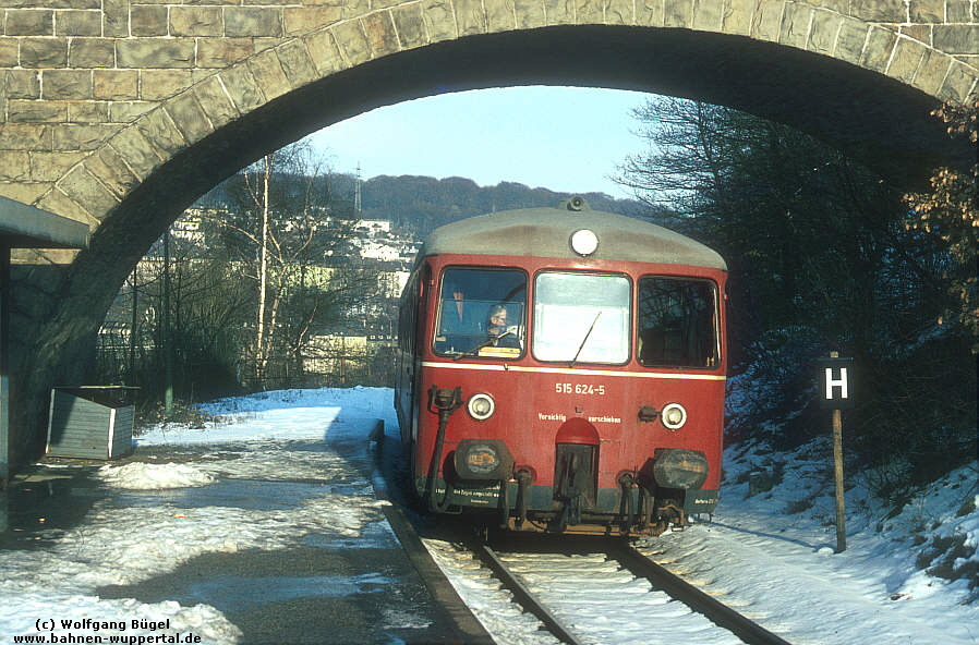 (c) Wolfgang Bgel   

   www.bahnen-wuppertal.de