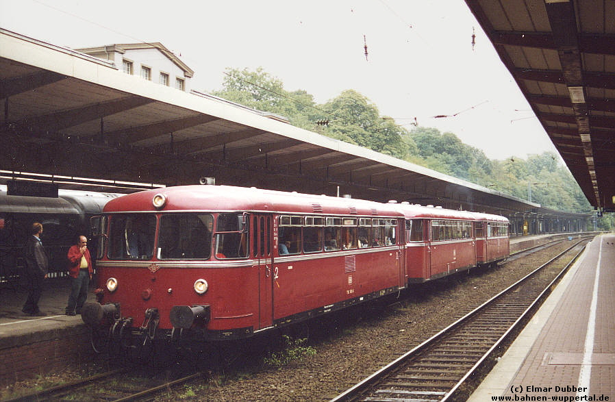 (c) Elmar Dubber     




www.bahnen-wuppertal.de