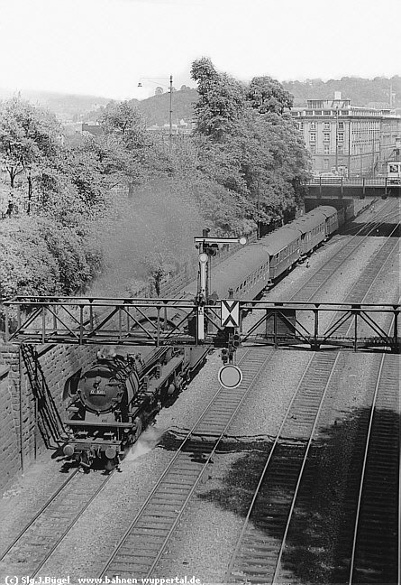 (c) Slg.J.Bgel   www.bahnen-wuppertal.de