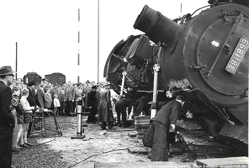 (C) Sammlung VOBA   www.bahnen-wuppertal.de