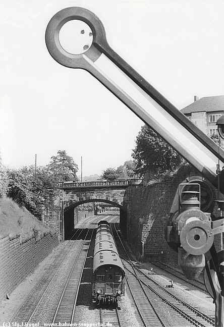 (c) Slg.J.Bgel   www.bahnen-wuppertal.de