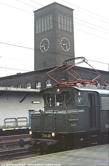 (c) Wolfgang Bgel   www.bahnen-wuppertal.de