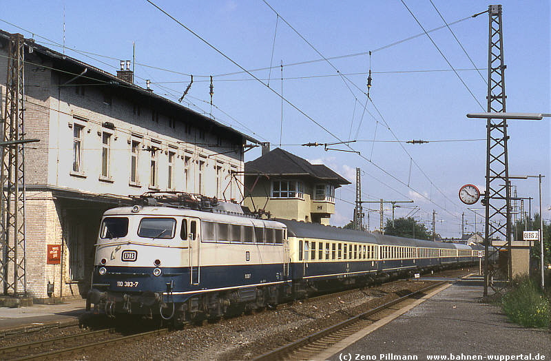 (c) Zeno Pillmann   www.bahnen-wuppertal.de