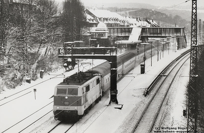 (c) Wolfgang Bgel      

           www.bahnen-wuppertal.de