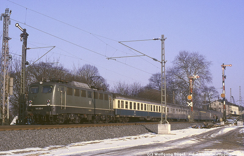 (c) Wolfgang Bgel   www.bahnen-wuppertal.de