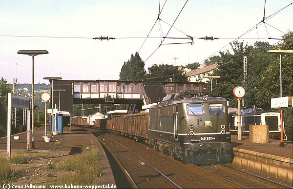(c) Zeno Pillmann   www.bahnen-wuppertal.de