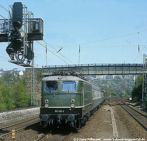 (c) Zeno Pillmann   www.bahnen-wuppertal.de
