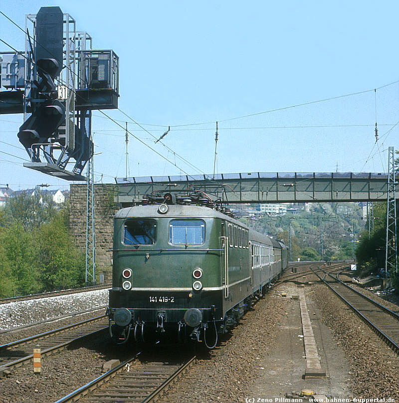 (c) Zeno Pillmann   www.bahnen-wuppertal.de