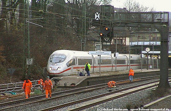 (c) Michael Hertmann   www.bahnen-wuppertal.de