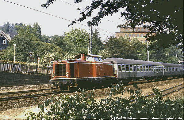 (c) Zeno Pillmann   www.bahnen-wuppertal.de