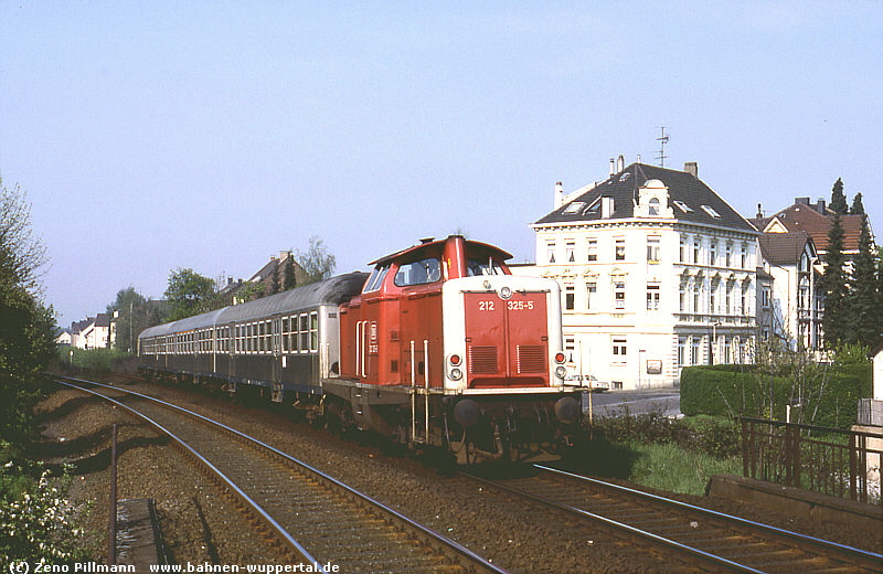 (c) Zeno Pillmann   www.bahnen-wuppertal.de