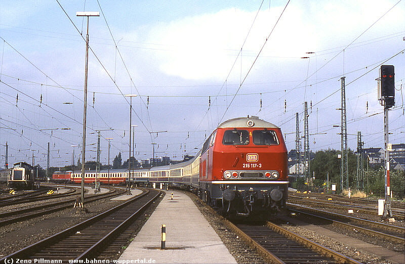 (c) Zeno Pillmann   www.bahnen-wuppertal.de