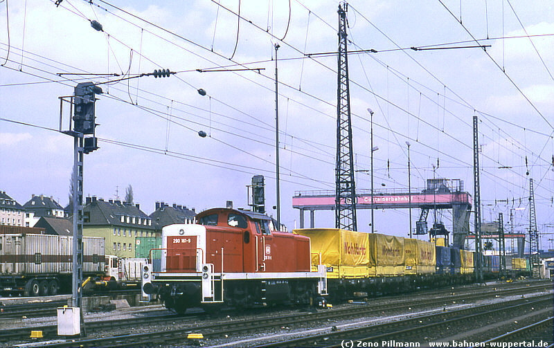 (c) Zeno Pillmann   www.bahnen-wuppertal.de