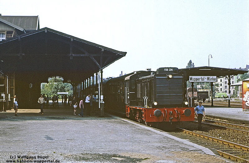 (c) Wolfgang Bgel     

     www.bahnen-wuppertal.de