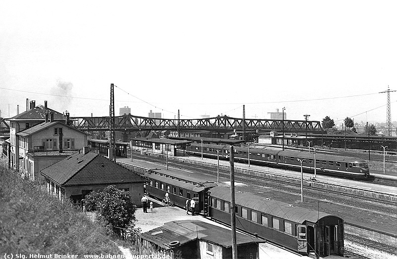 (c) Slg. Helmut Brinker   www.bahnen-wuppertal.de