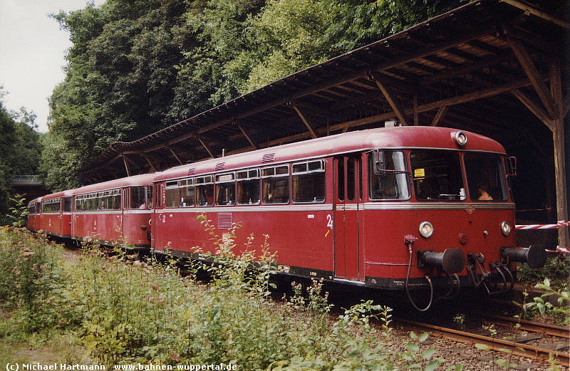 (c) Michael Hartmann   www.bahnen-wuppertal.de