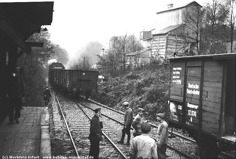 (c) Werkfoto Erfurt   www.bahnen-wuppertal.de