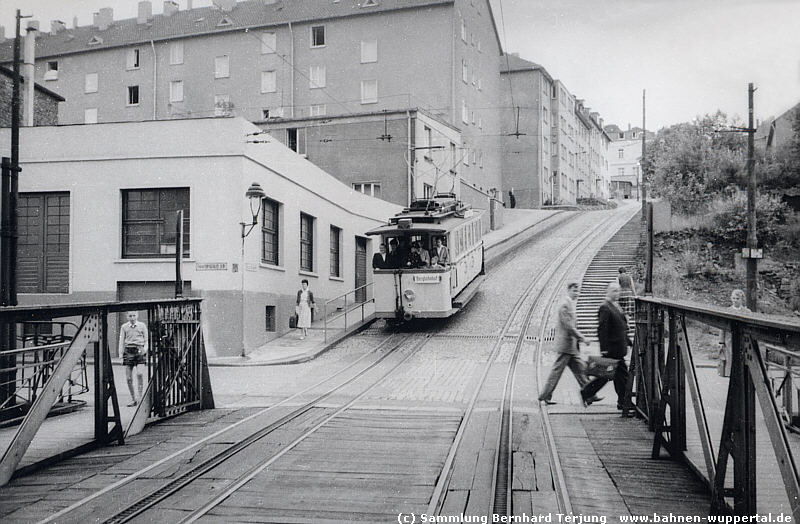 (c) Sammlung Bernhard Terjung   www.bahnen-wuppertal.de