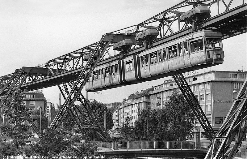 (c) Slg. Helmut Brinker   www.bahnen-wuppertal.de