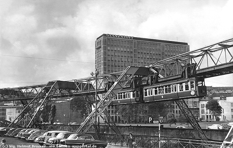 (c) Slg. Helmut Brinker   ww.bahnen-wuppertal.de